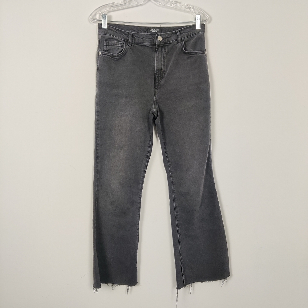 LC Waikiki Women's Flared Frayed Hem Black Jeans Size 30 Wide Leg Y2K High Rise